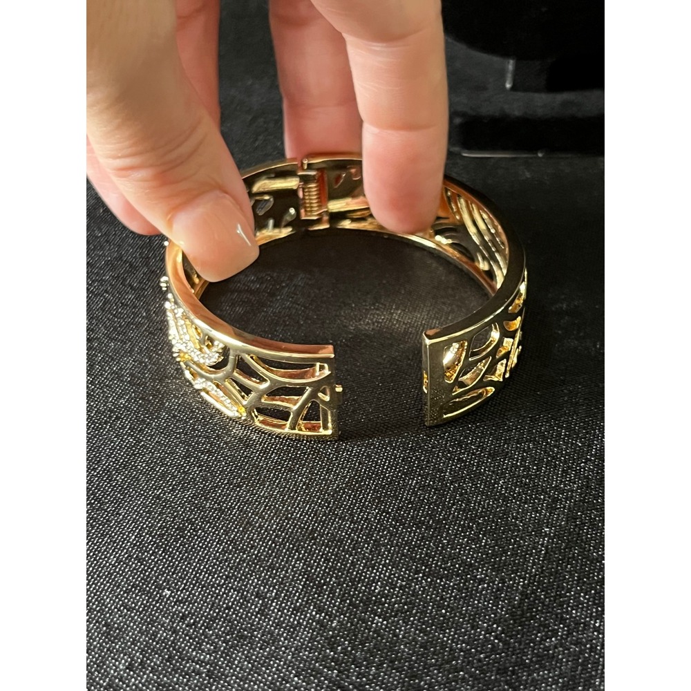 Gold Tone Bangle Bracelet‎ Openwork Design with Clear Rhinestones - Picture 6 of 8